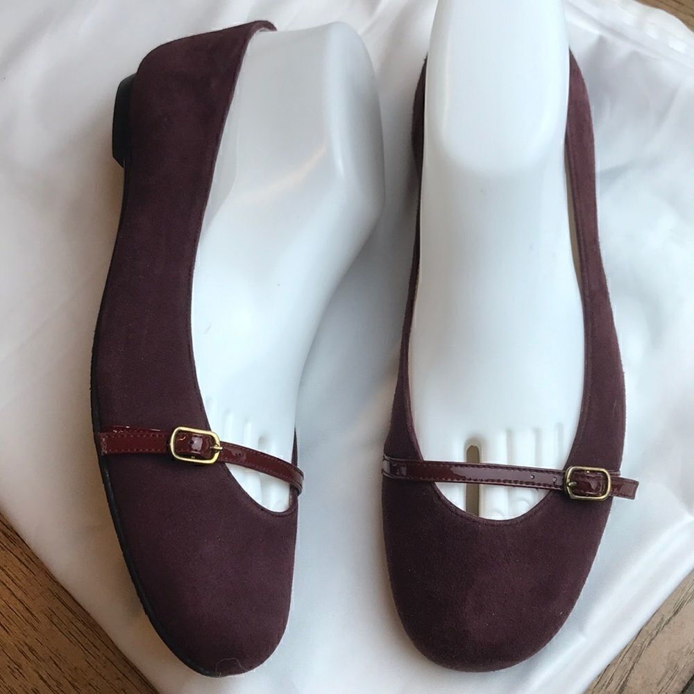 JON JOSEPH WINE COLORED FLATS.  New